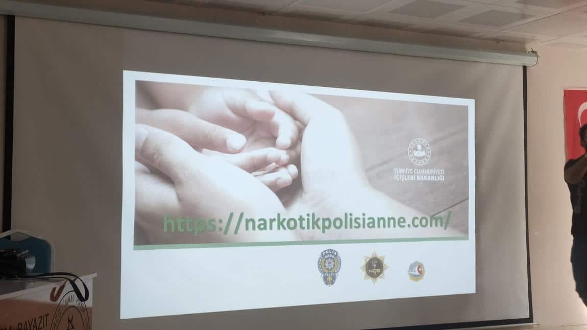 Velilerimize En İyi Narkotik Polisi Anne Projesi Kapsamında NarkoRehber Eğitimi Verildi